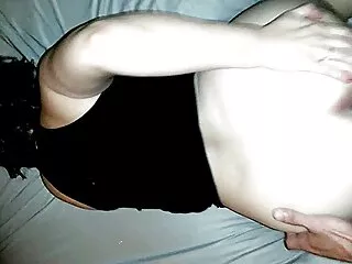 Creampie քաղցր թխահերի համար վարդագույն գուլպաներով